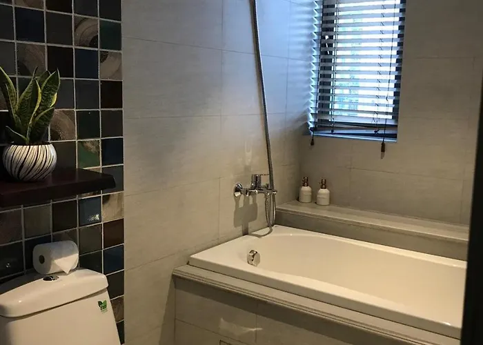 Khách sạn Au Lac 4*